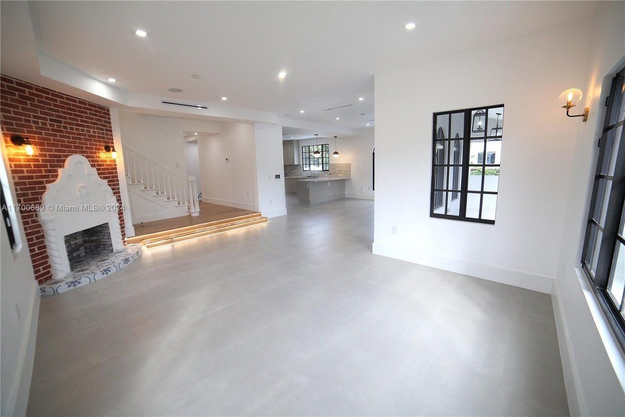 1345 Hollywood Blvd, Hollywood, FL 33019 Photo