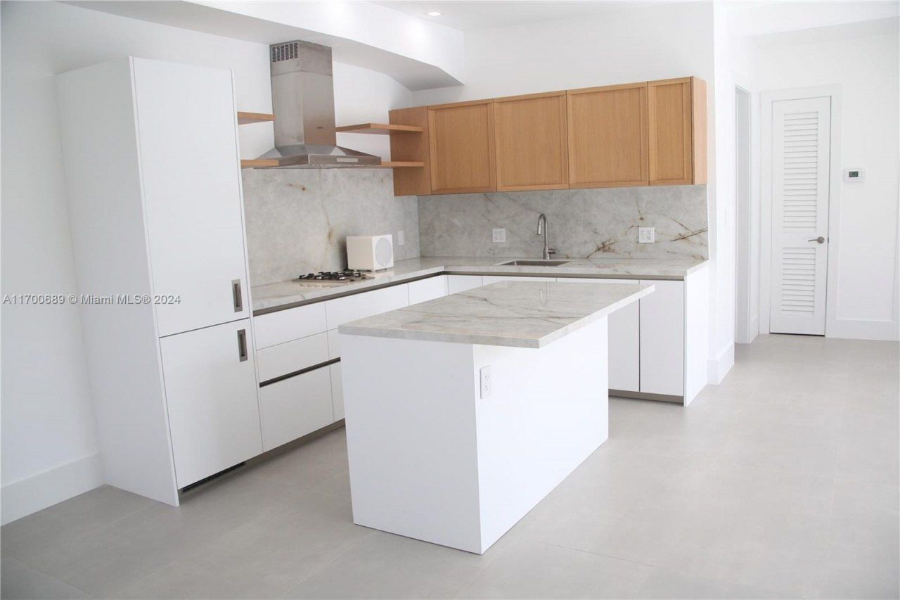 1345 Hollywood Blvd, Hollywood, FL 33019 Photo