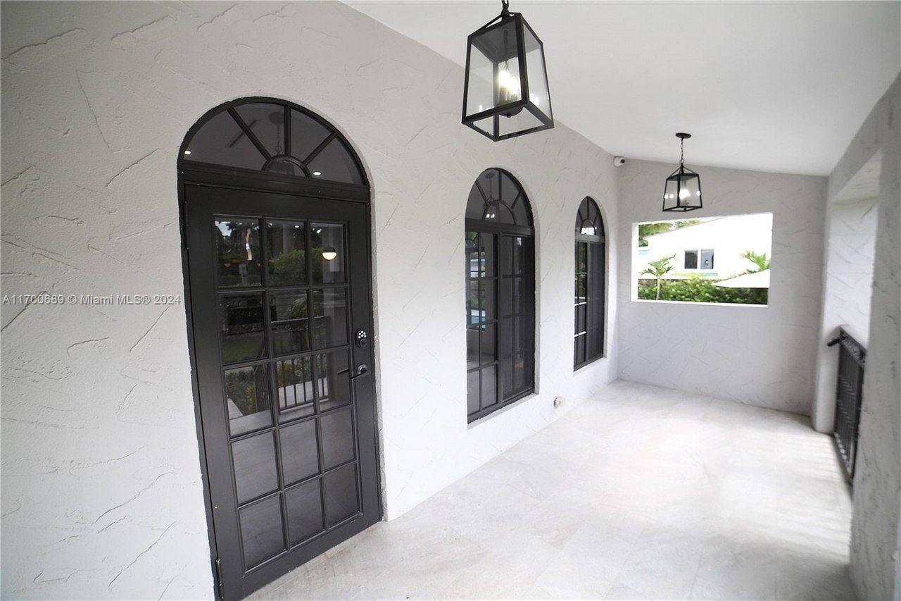 1345 Hollywood Blvd, Hollywood, FL 33019 Photo