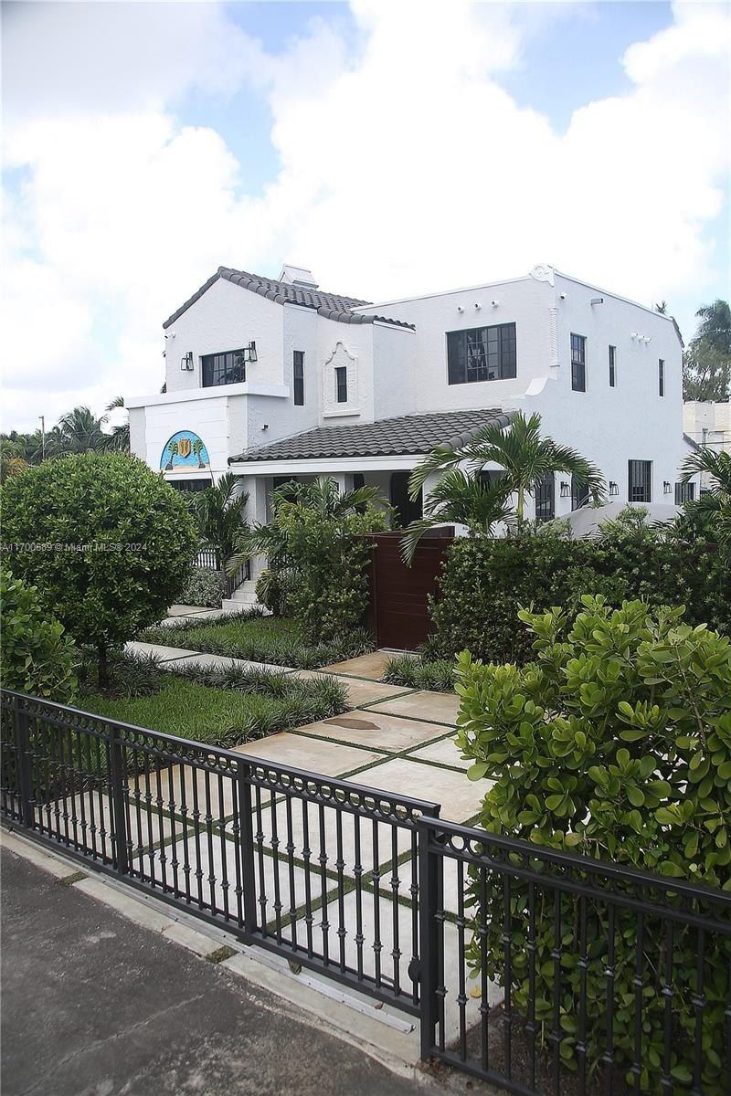 1345 Hollywood Blvd, Hollywood, FL 33019 Photo