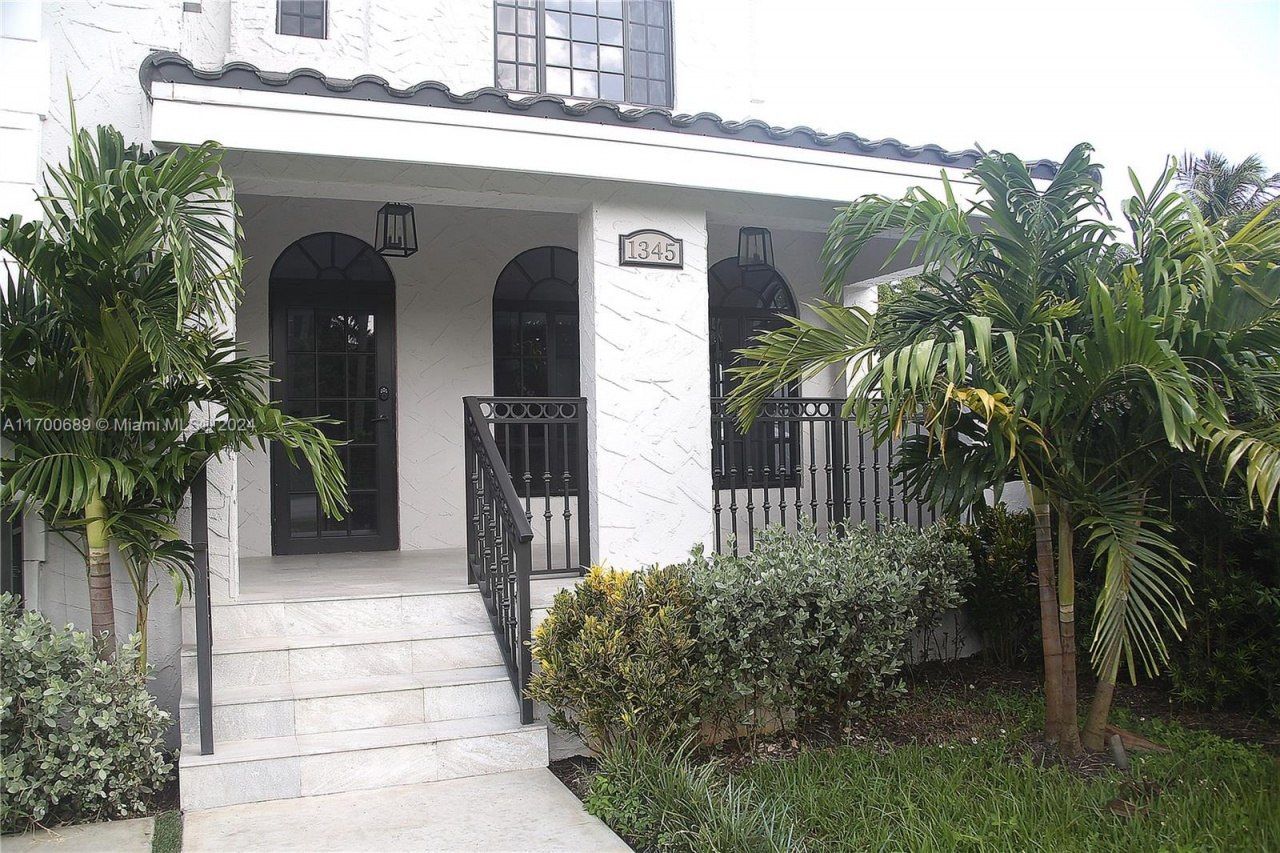 1345 Hollywood Blvd, Hollywood, FL 33019 Photo