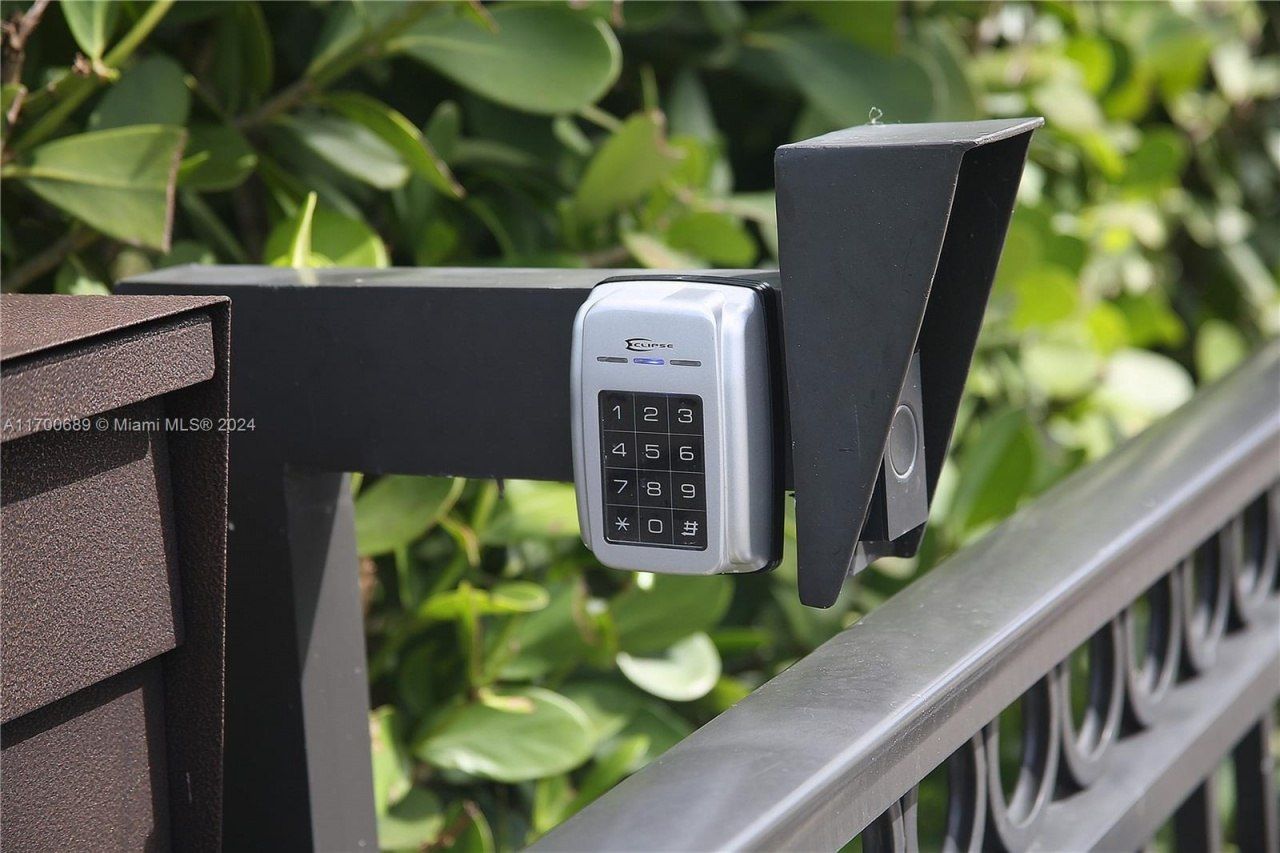 1345 Hollywood Blvd, Hollywood, FL 33019 Photo