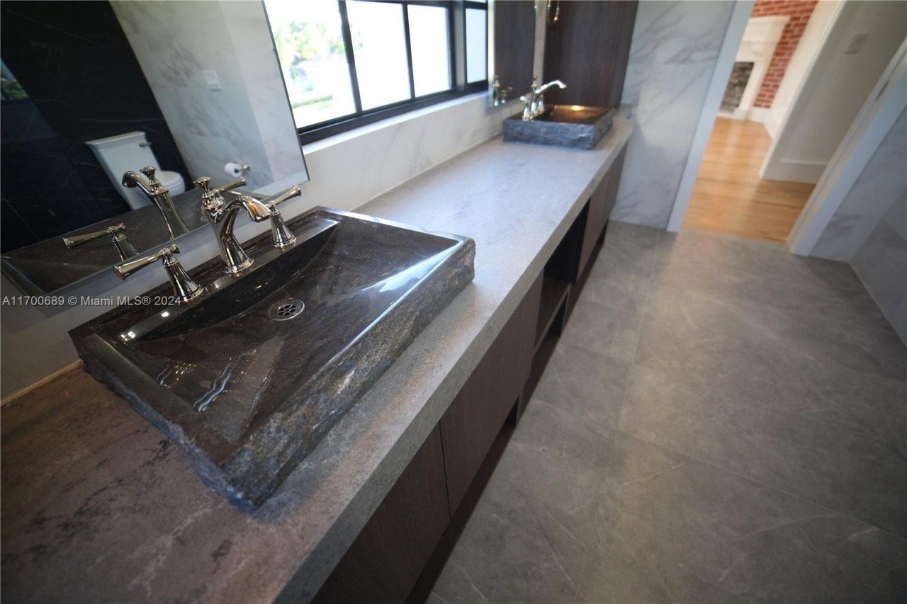 1345 Hollywood Blvd, Hollywood, FL 33019 Photo