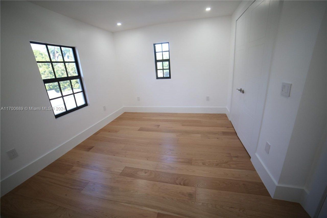 1345 Hollywood Blvd, Hollywood, FL 33019 Photo