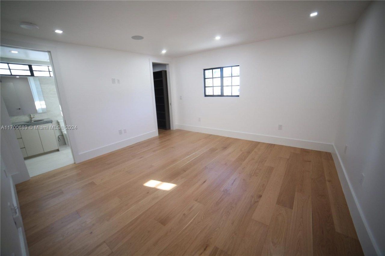 1345 Hollywood Blvd, Hollywood, FL 33019 Photo