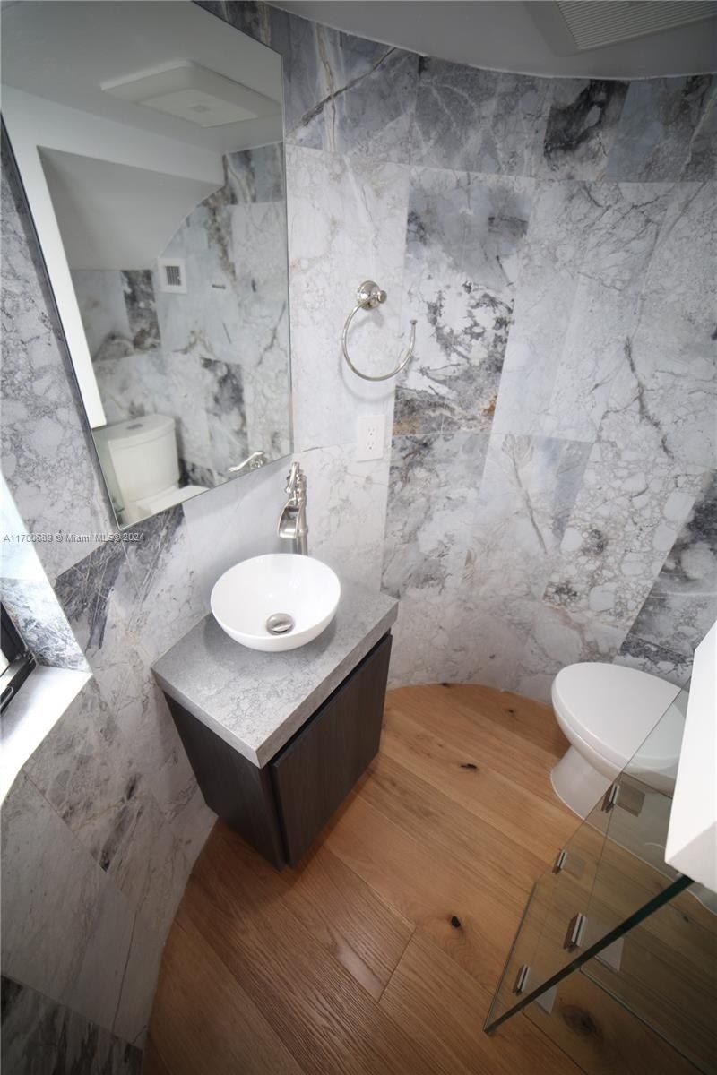 1345 Hollywood Blvd, Hollywood, FL 33019 Photo