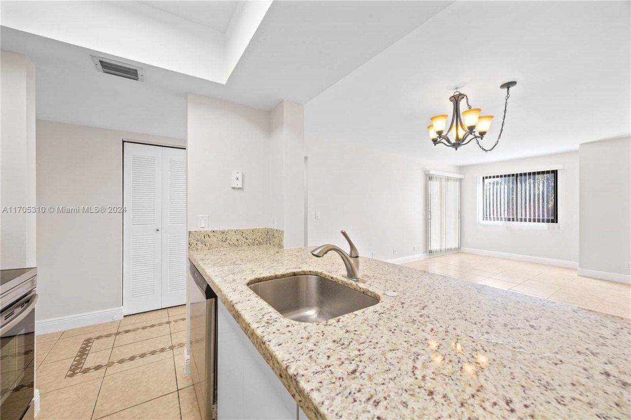 10001 W Atlantic Blvd, Unit 316, Coral Springs, FL 33071 Photo