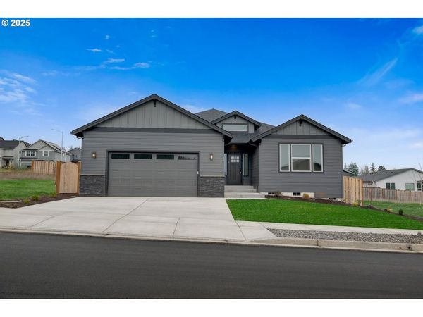 744 NE Trillium DR, Unit 58, Estacada, OR 97023