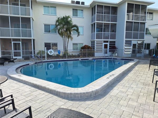 708 TAMIAMI TRAIL S, Unit 320, VENICE, FL 34285