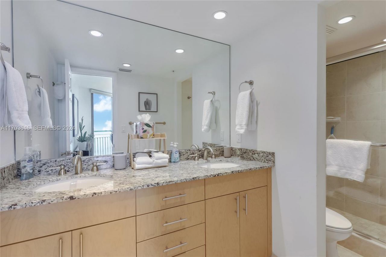 3000 N Ocean Dr, Unit 24H, Riviera Beach, FL 33404 Photo