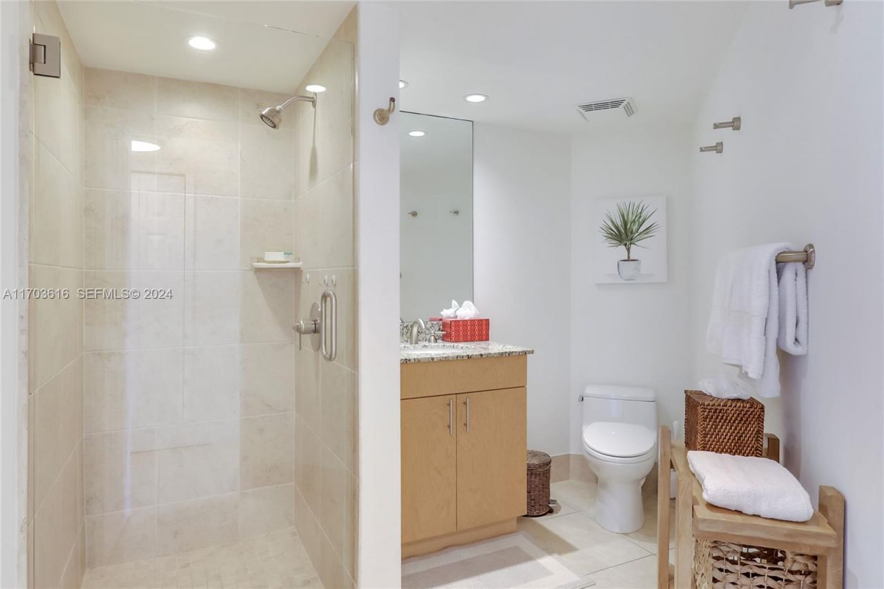 3000 N Ocean Dr, Unit 24H, Riviera Beach, FL 33404 Photo