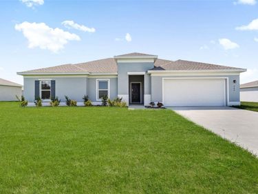 705 OAK HAMMOCK COURT, AVON PARK, FL 33825