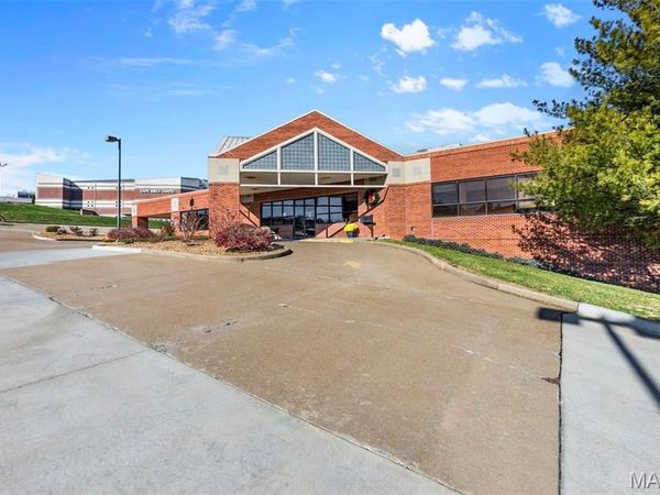 1429 N Mount Auburn Road, Cape Girardeau, MO 63701