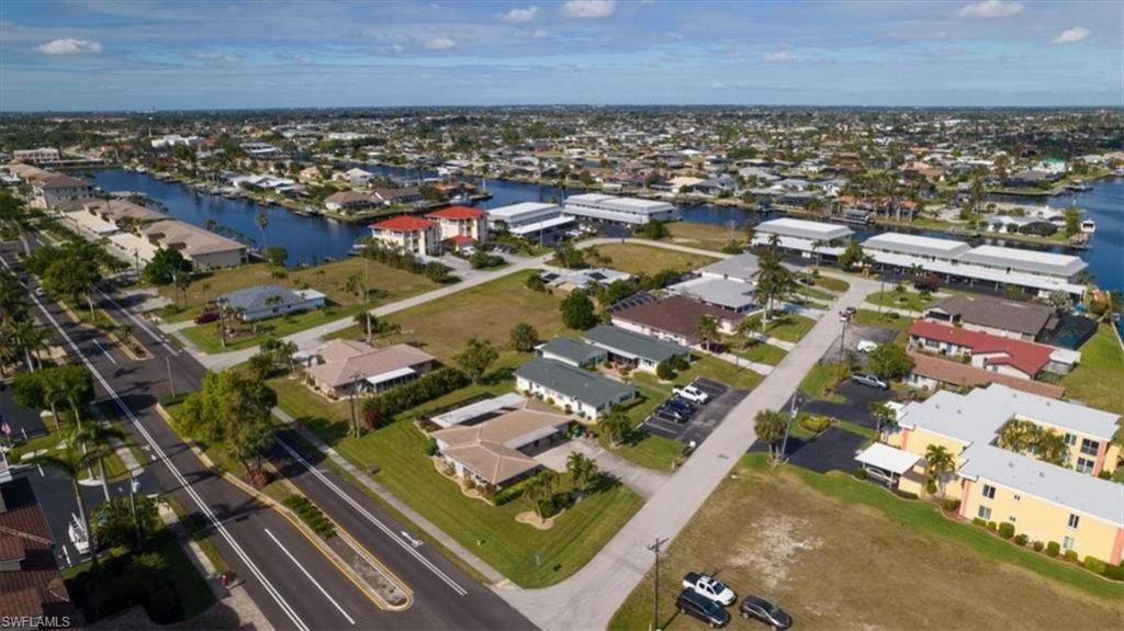 4104 SE 18th Ave, Unit 2D, Cape Coral, FL 33904 Photo