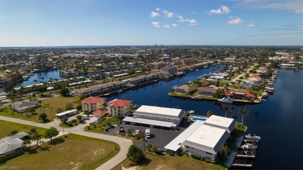 4104 SE 18th Ave, Unit 2D, Cape Coral, FL 33904 Photo