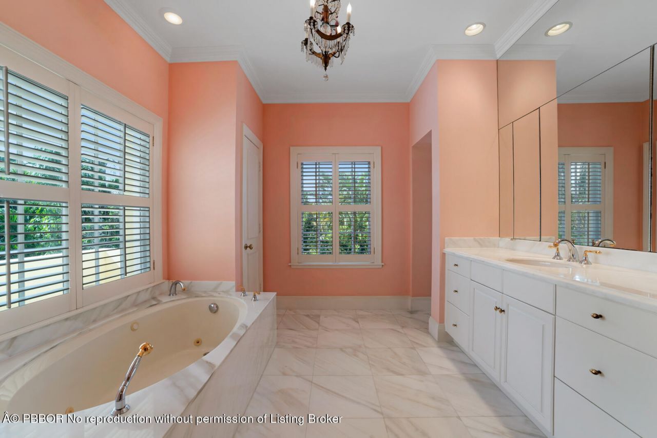 510 N Lake Way, Palm Beach, FL 33480 Photo