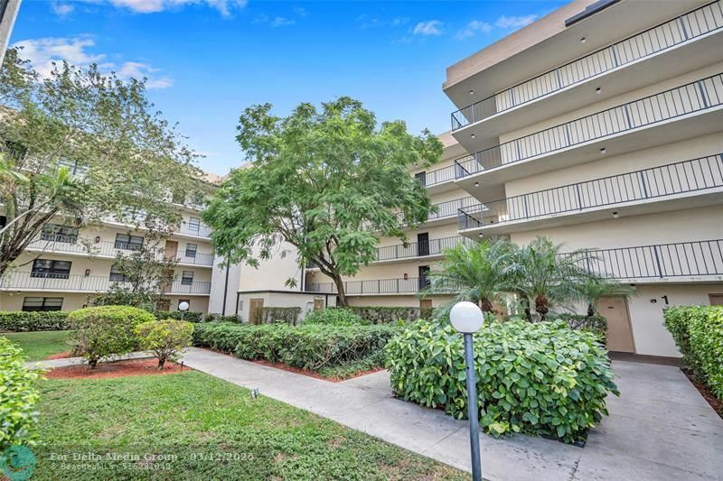 6193 Rock Island Road, Unit 512, Tamarac, FL 33319 Photo