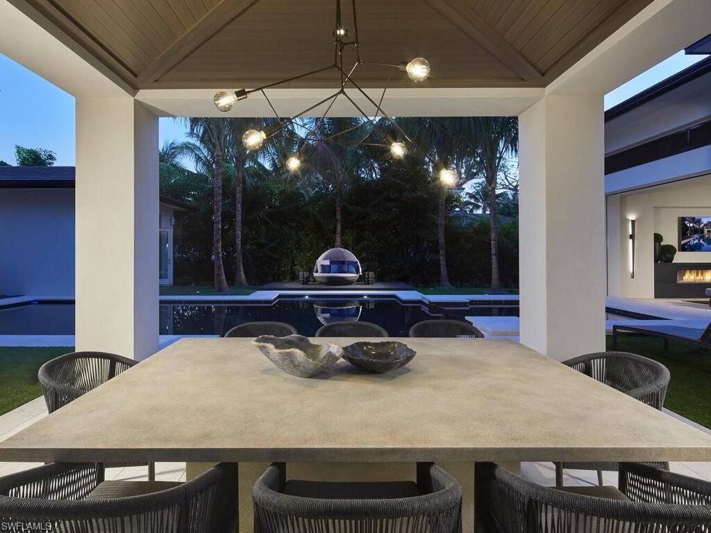 477 3rd St N, Naples, FL 34102 Photo