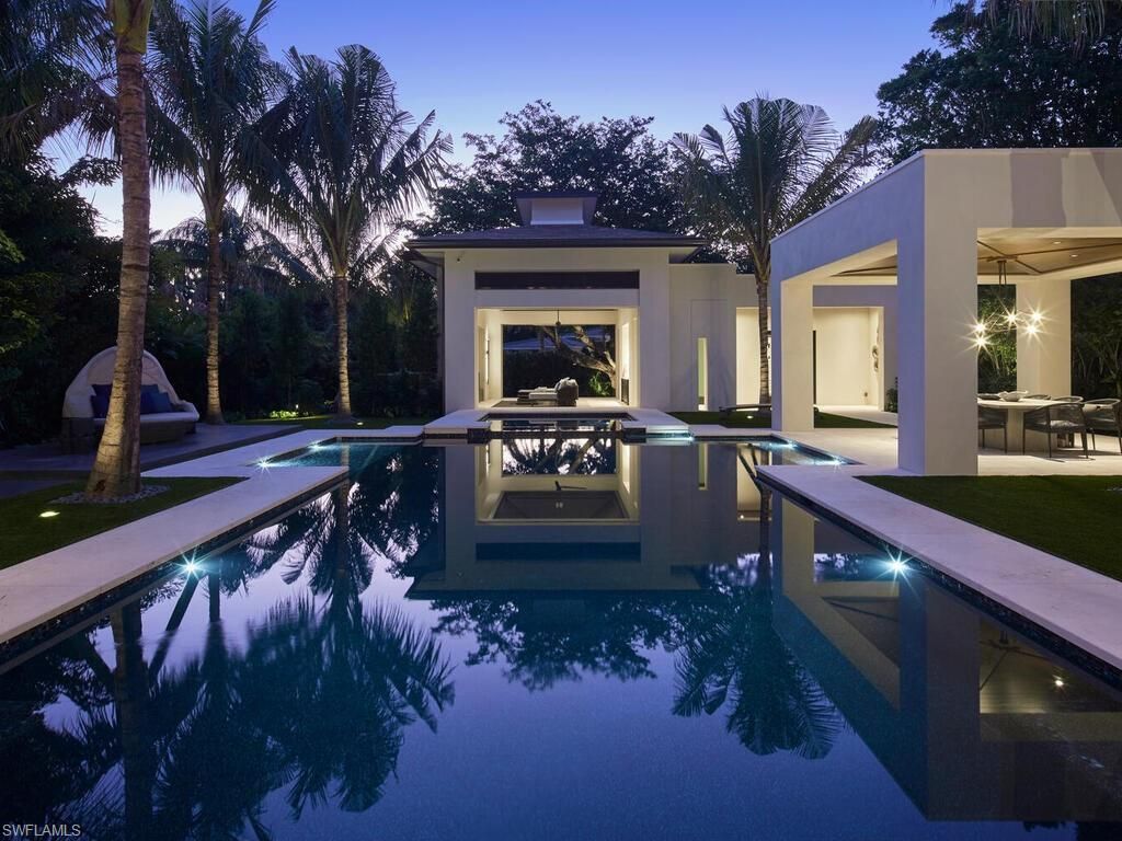 477 3rd St N, Naples, FL 34102 Photo