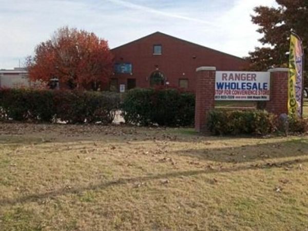 2101 E Randol Mill Road, Arlington, TX 76011