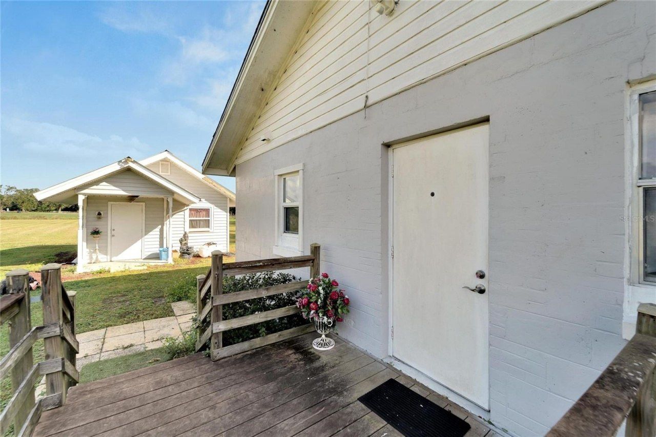 5030 Sydney Road, Plant City, FL 33566 Photo