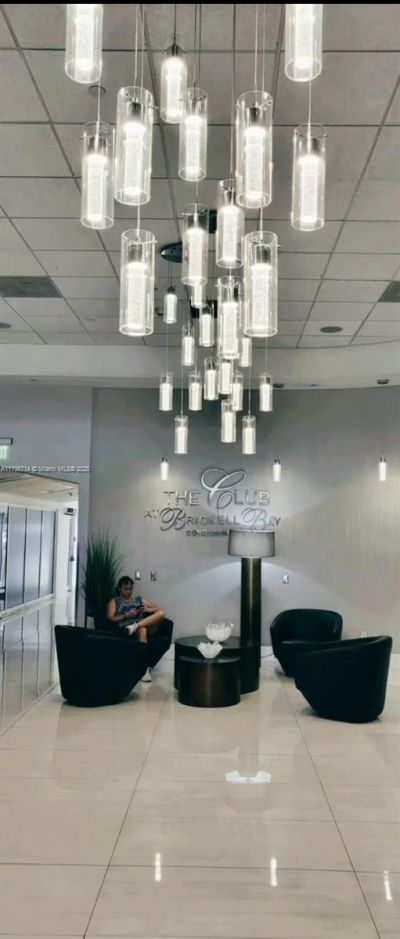 1200 Brickell Bay Dr, Unit 3220, Miami, FL 33131 Photo