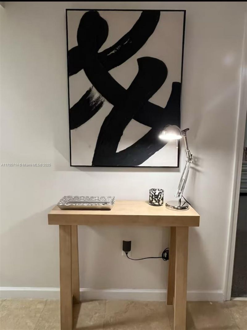 1200 Brickell Bay Dr, Unit 3220, Miami, FL 33131 Photo