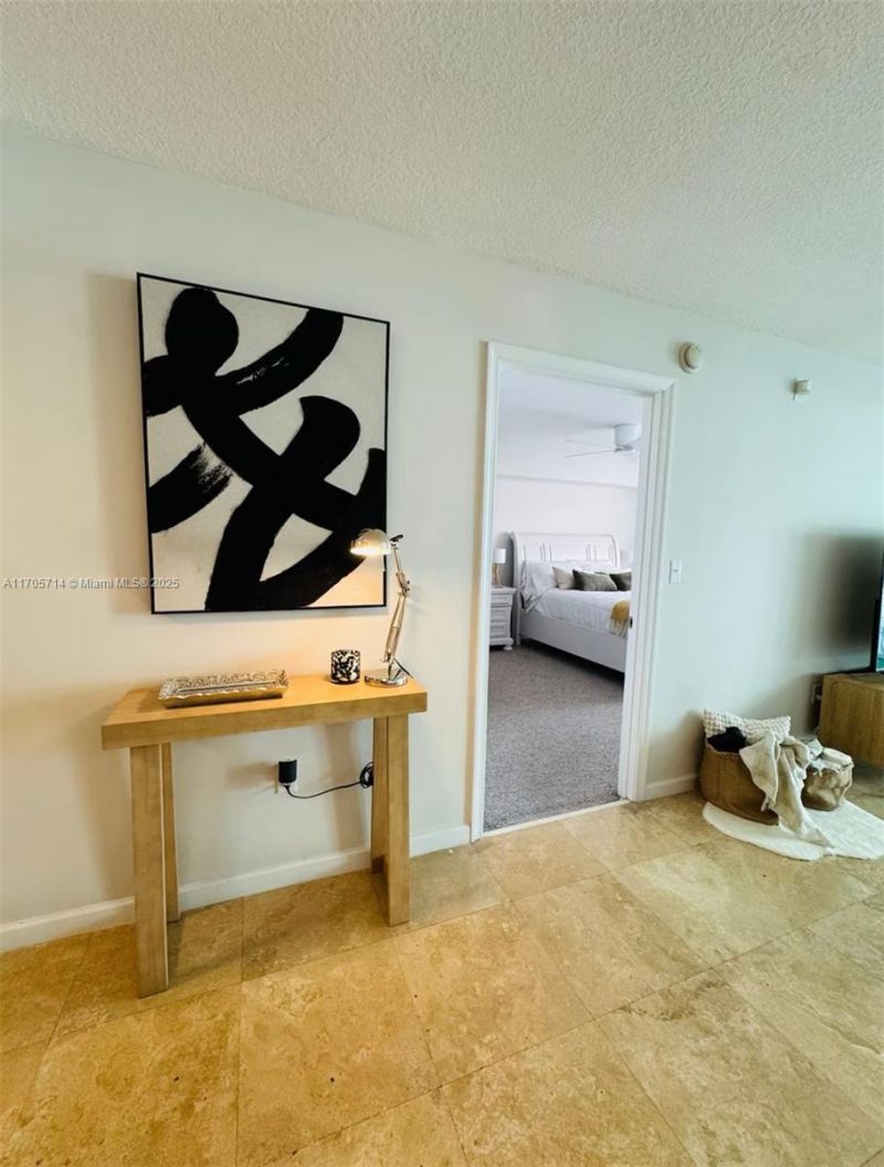 1200 Brickell Bay Dr, Unit 3220, Miami, FL 33131 Photo