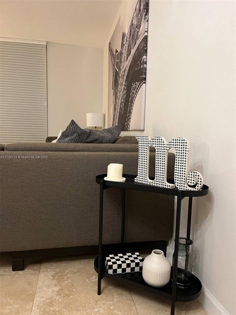 1200 Brickell Bay Dr, Unit 3220, Miami, FL 33131 Photo