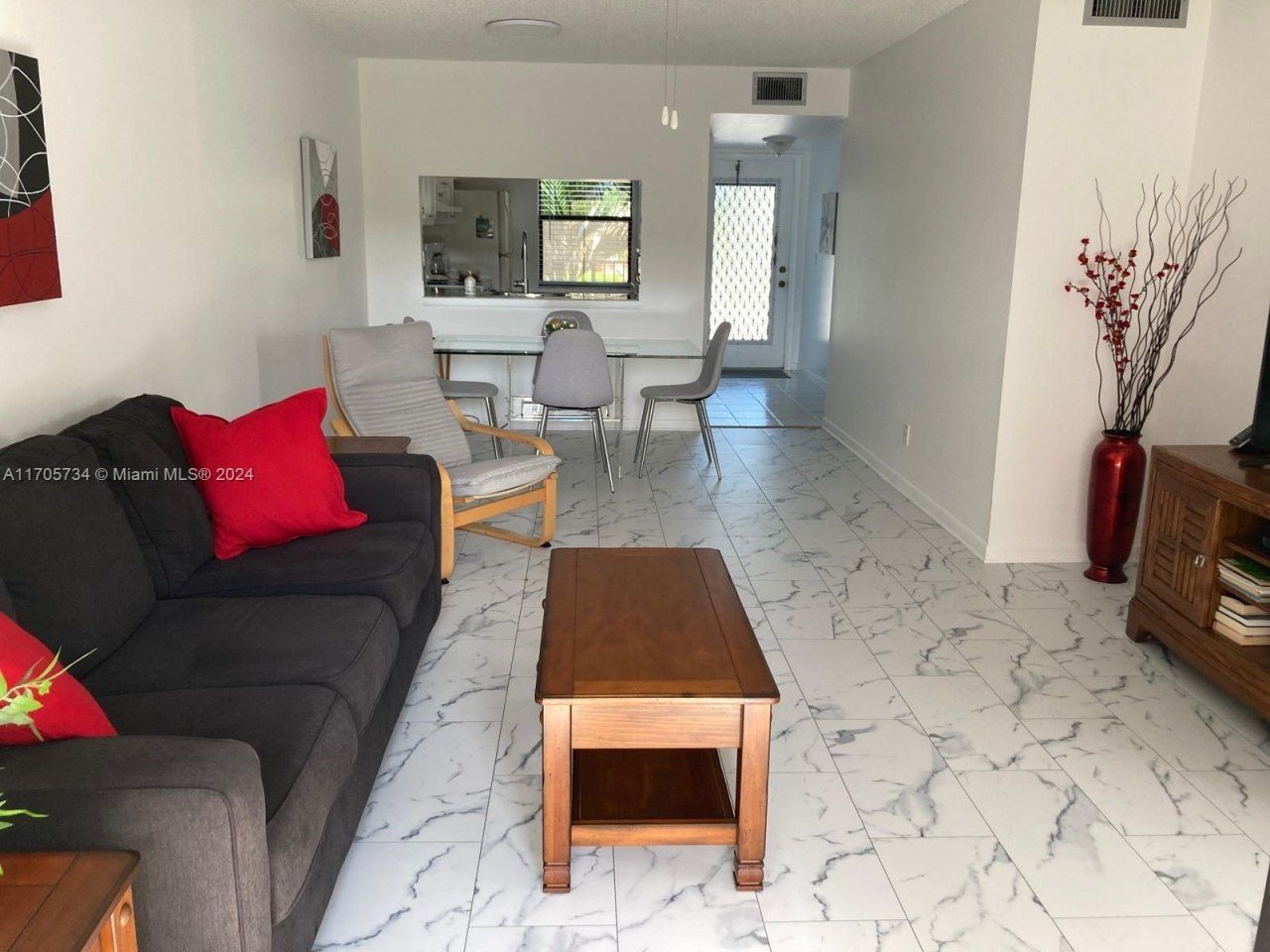 10304 Sunrise Lakes Blvd, Unit 211, Sunrise, FL 33322 Photo