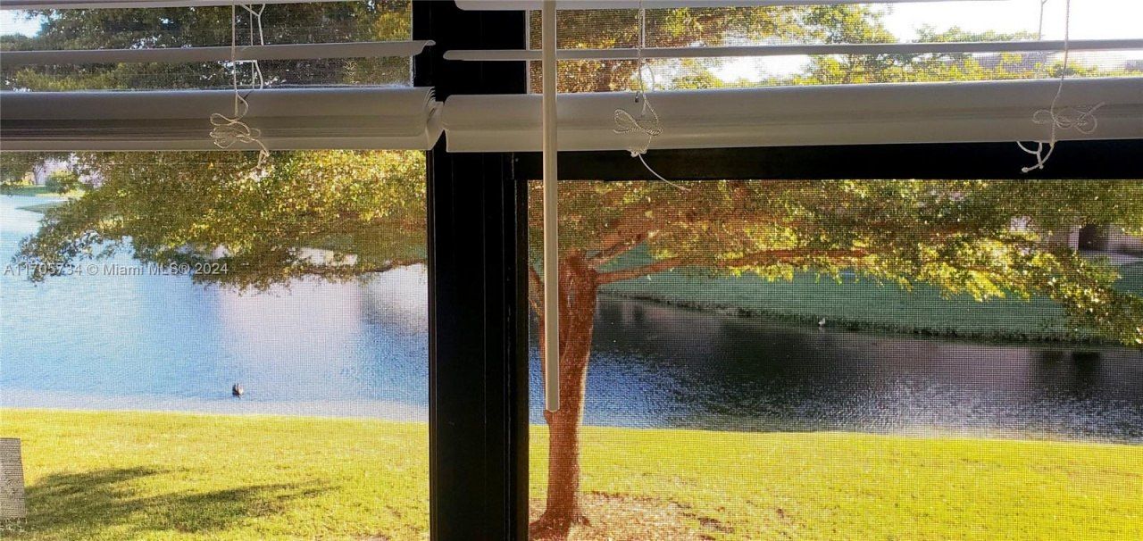 10304 Sunrise Lakes Blvd, Unit 211, Sunrise, FL 33322 Photo