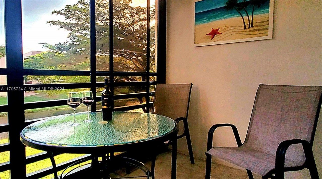 10304 Sunrise Lakes Blvd, Unit 211, Sunrise, FL 33322 Photo