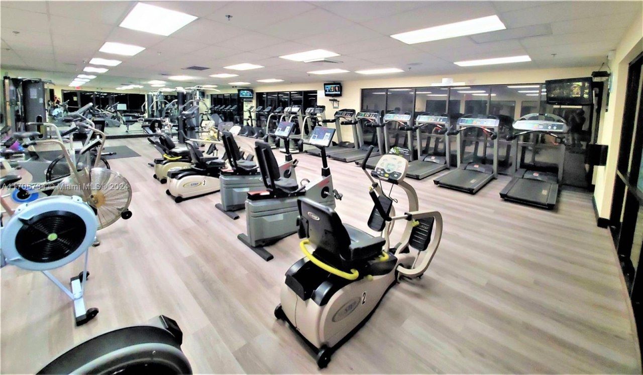 10304 Sunrise Lakes Blvd, Unit 211, Sunrise, FL 33322 Photo