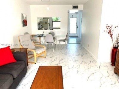 10304 Sunrise Lakes Blvd, Unit 211, Sunrise, FL 33322 Photo