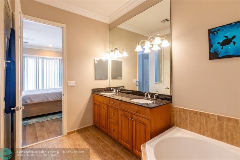 3909 NE 21st Avenue, Unit 4, Fort Lauderdale, FL 33308 Photo