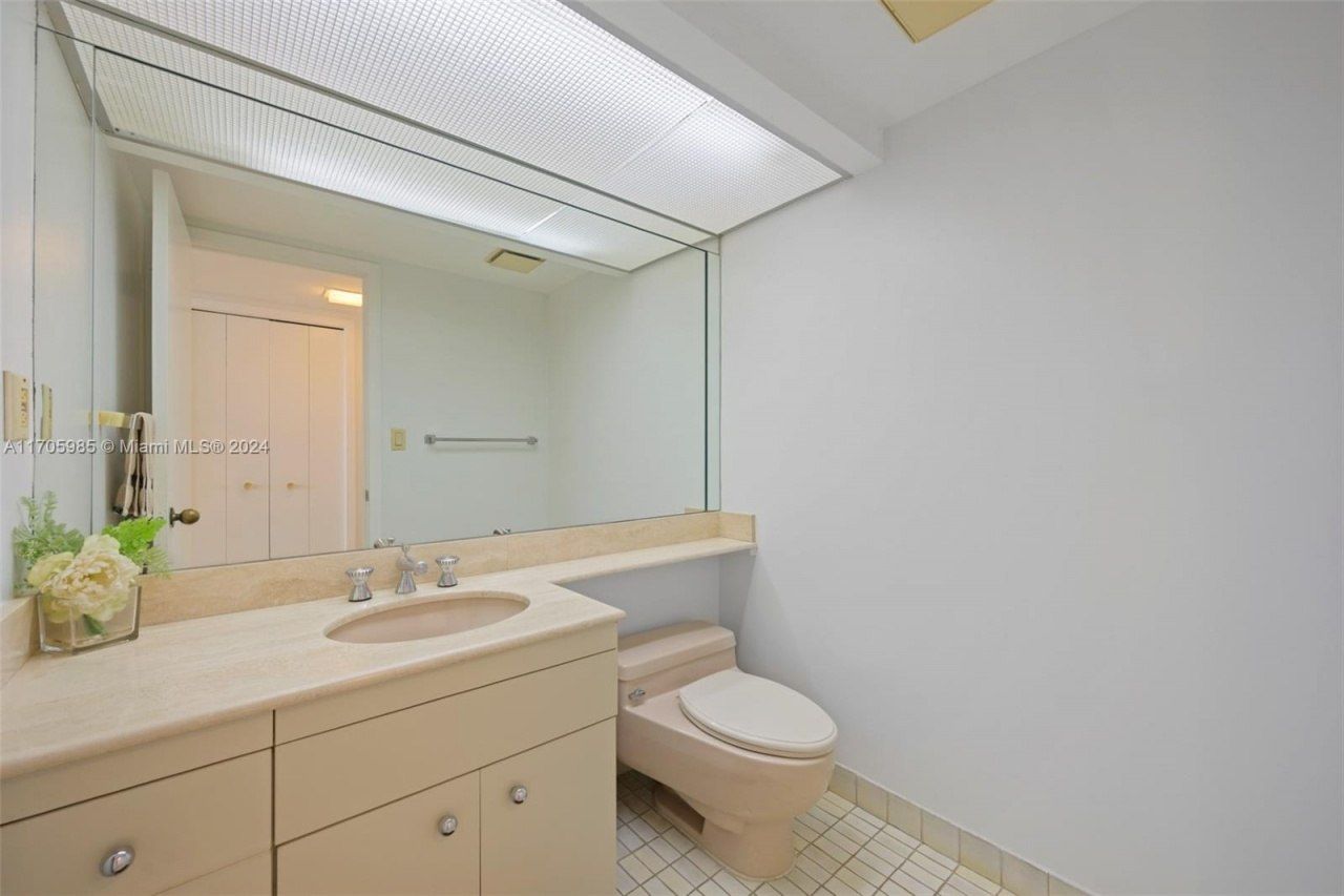 19667 Turnberry Way, Unit 14C, Aventura, FL 33180 Photo