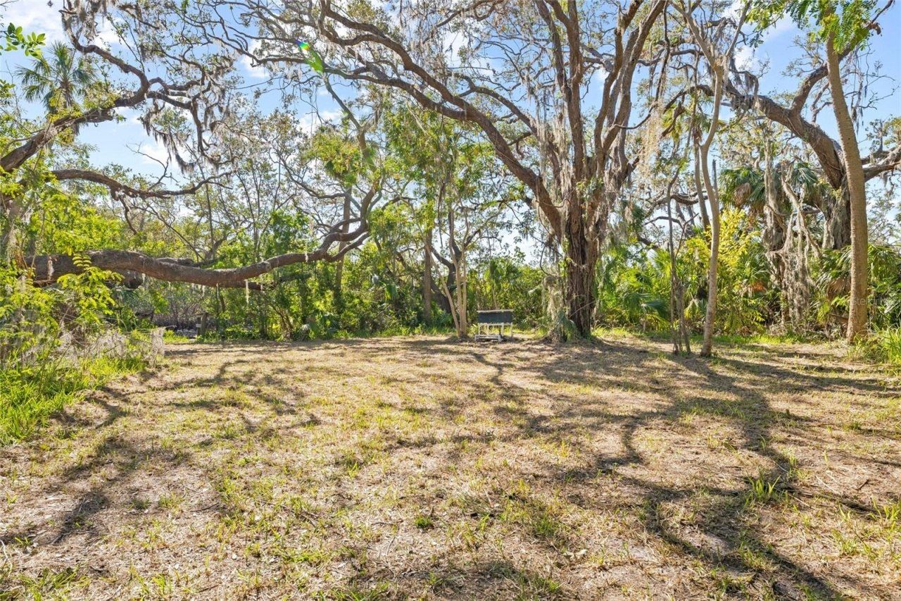 2312 W Shell Point Road, Ruskin, FL 33570 Photo