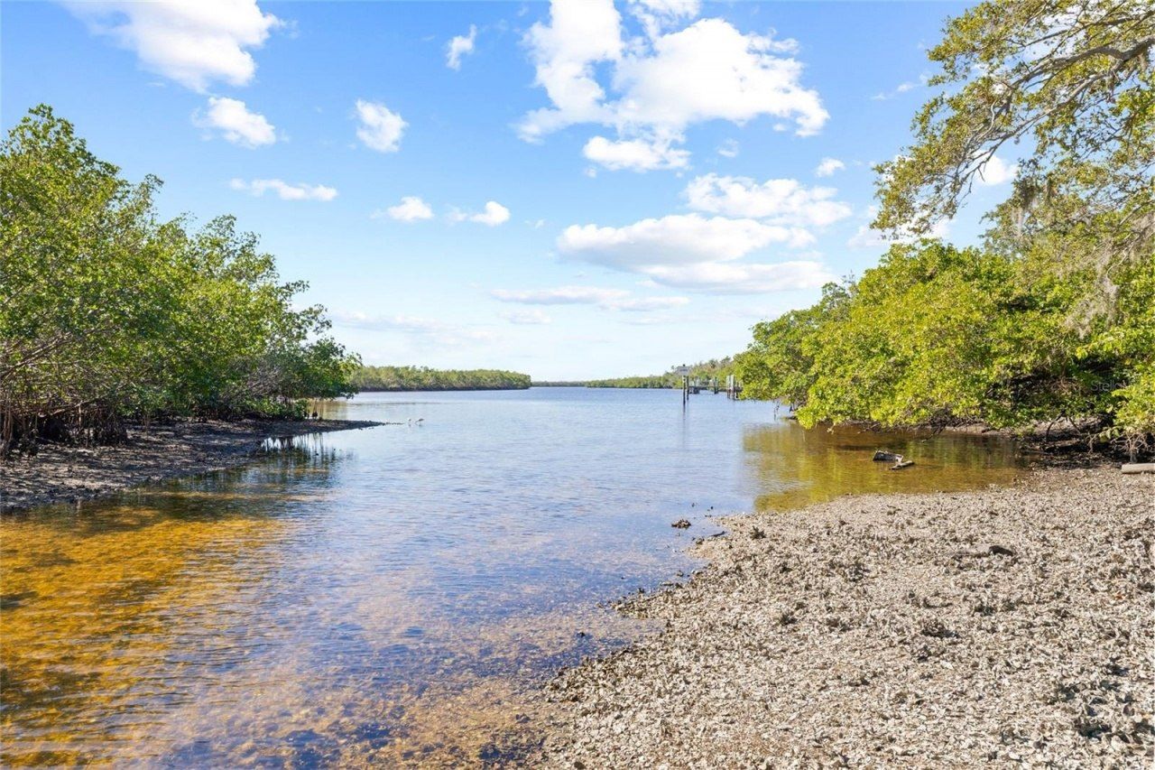 2312 W Shell Point Road, Ruskin, FL 33570 Photo