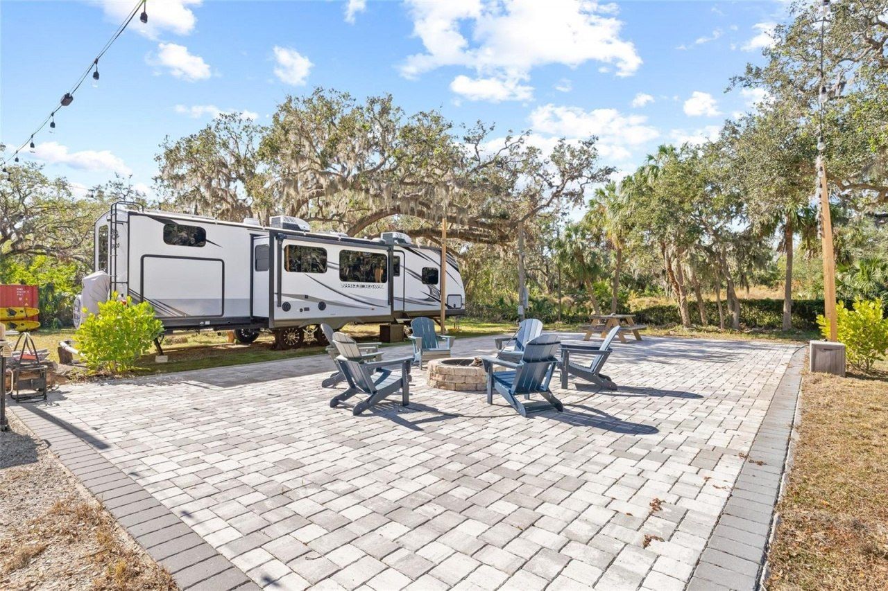 2312 W Shell Point Road, Ruskin, FL 33570 Photo