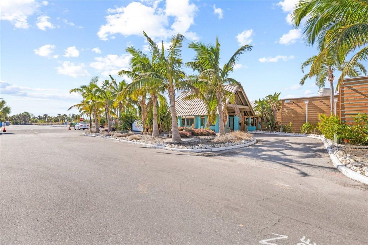 2312 W Shell Point Road, Ruskin, FL 33570 Photo