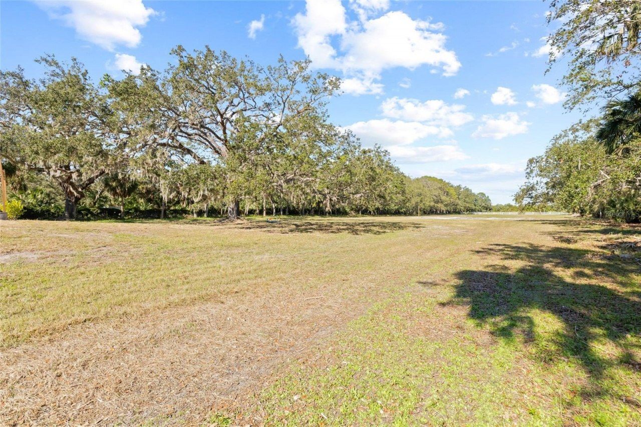 2312 W Shell Point Road, Ruskin, FL 33570 Photo