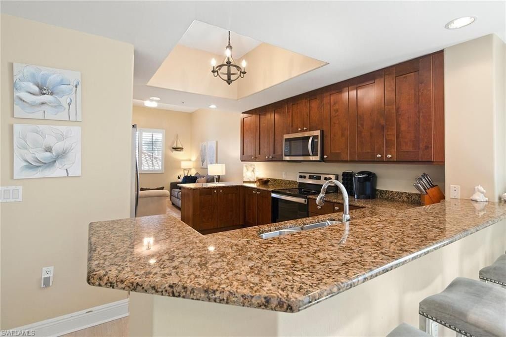985 Sandpiper St, Unit I201, Naples, FL 34102 Photo