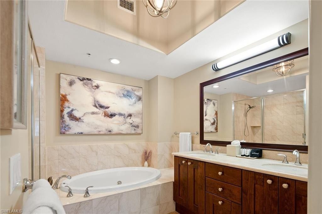 985 Sandpiper St, Unit I201, Naples, FL 34102 Photo