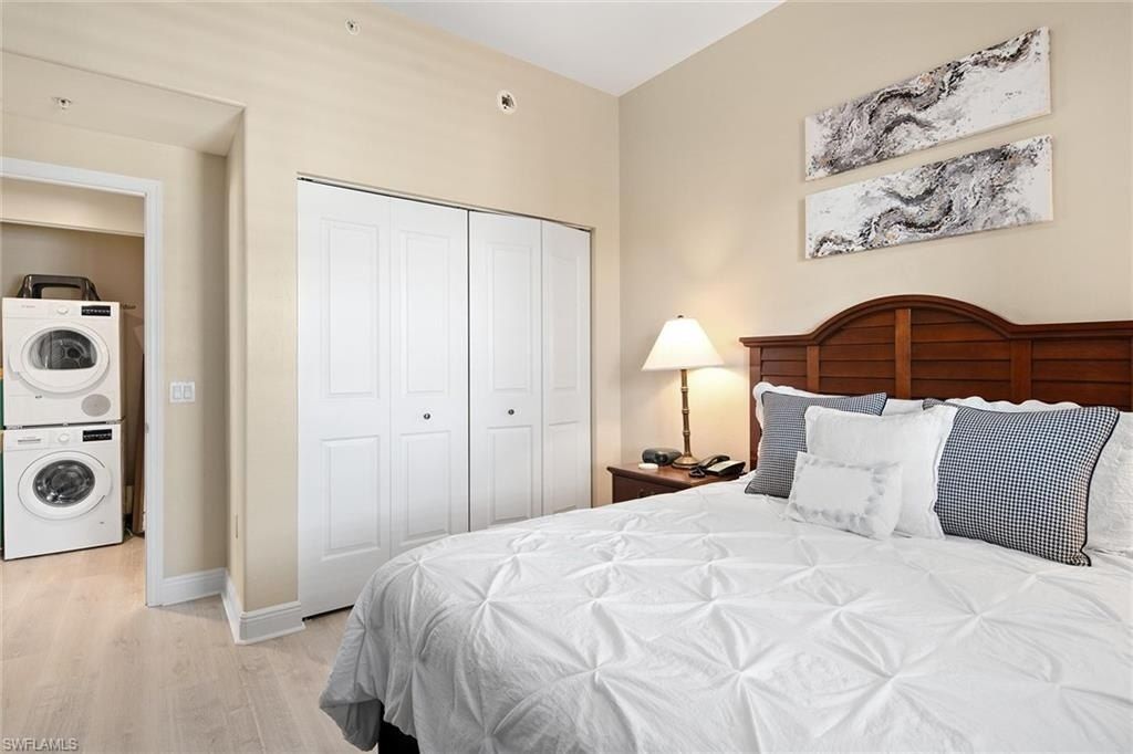 985 Sandpiper St, Unit I201, Naples, FL 34102 Photo