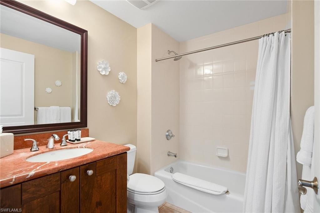 985 Sandpiper St, Unit I201, Naples, FL 34102 Photo