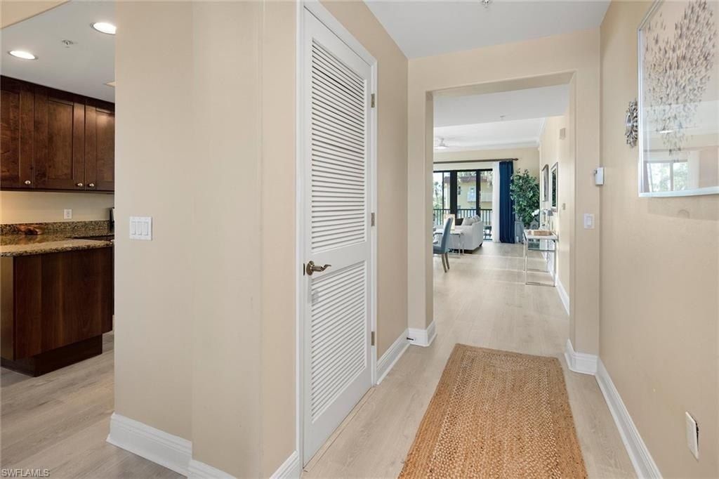 985 Sandpiper St, Unit I201, Naples, FL 34102 Photo