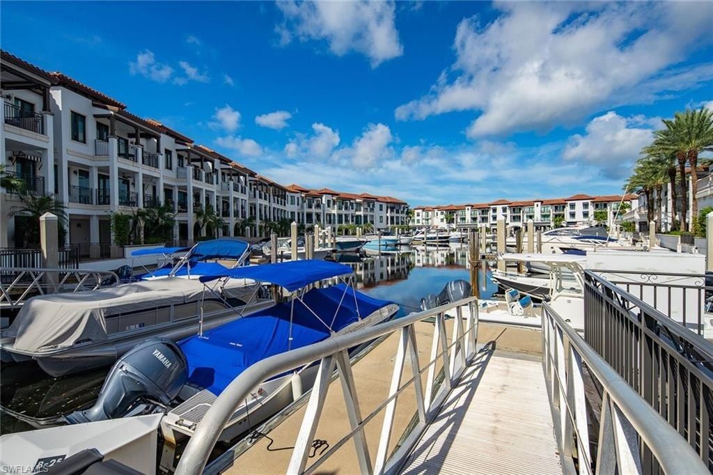 985 Sandpiper St, Unit I201, Naples, FL 34102 Photo