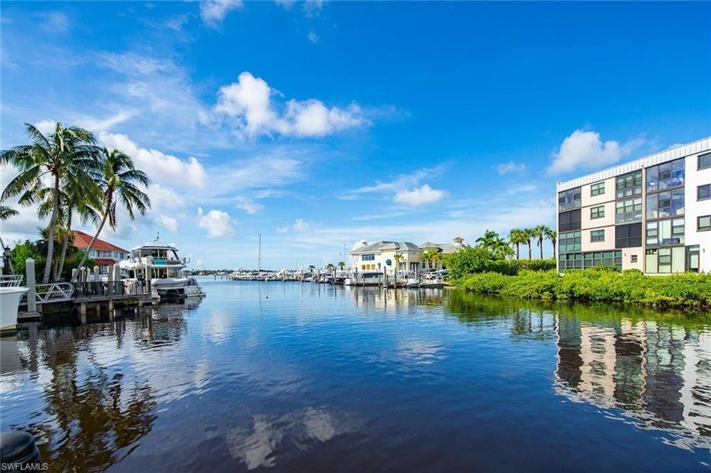 985 Sandpiper St, Unit I201, Naples, FL 34102 Photo