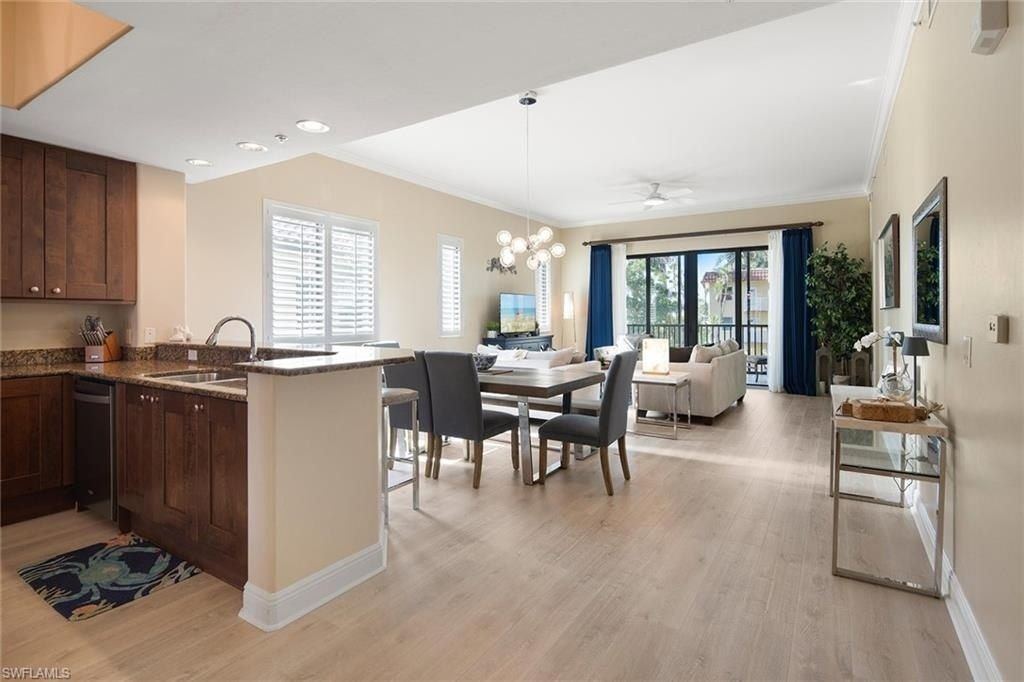 985 Sandpiper St, Unit I201, Naples, FL 34102 Photo