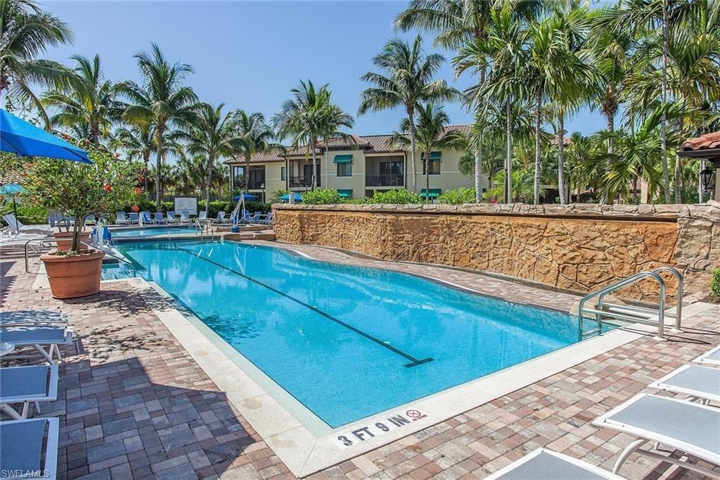 985 Sandpiper St, Unit I201, Naples, FL 34102 Photo